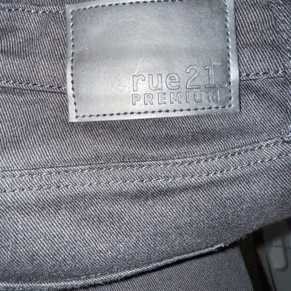 SKINN Charcoal Apparel